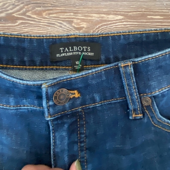Talbots Flawless Five Pockets Skinny jeans Size 10 Cropped Women's Color Blue - Picture 3 of 9